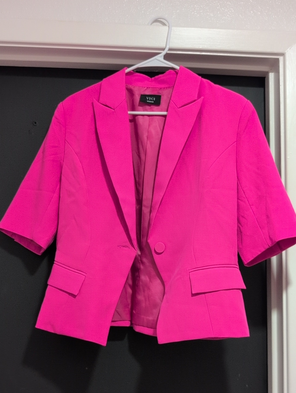 VICI Bright Fuchsia Short Sleeve Notch Lapel Blazer